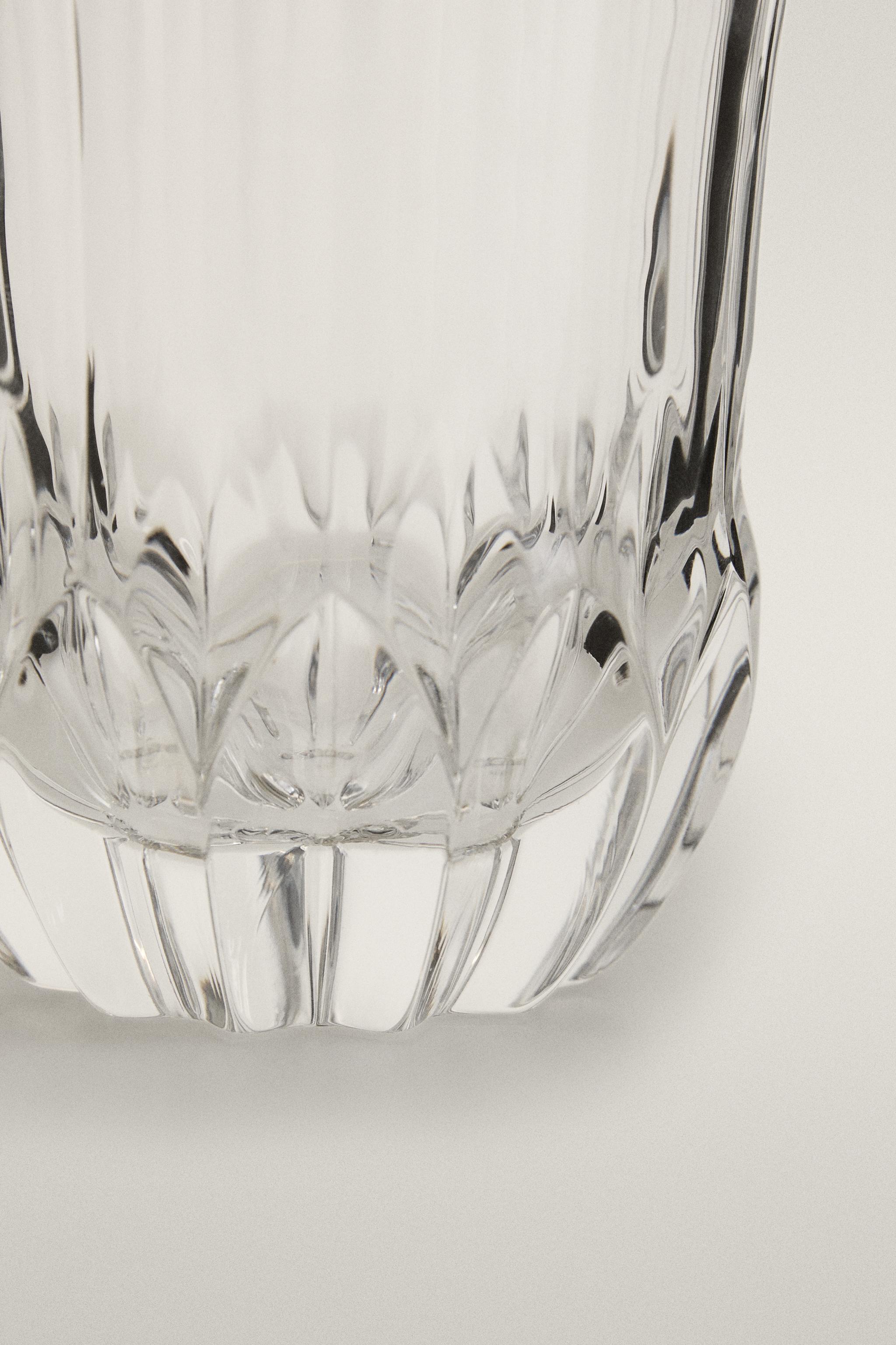 ENGRAVED-EFFECT CRYSTALLINE TUMBLER